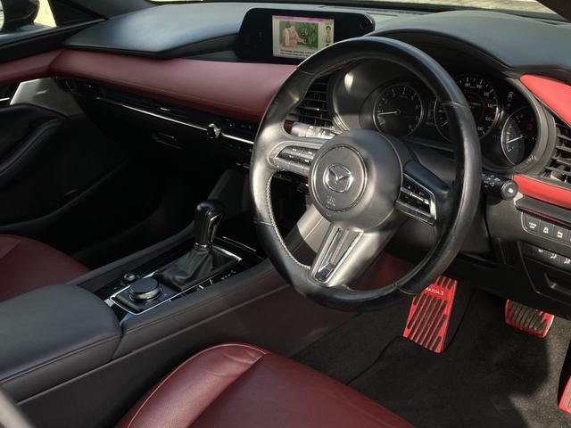 ＭＡＺＤＡ３ファストバック Ｘバーガンディ　セレクション　禁煙　ＢＯＳＥ　赤革　メモリ付きパワーシート　３６０度カメラ　純正ナビ　純正１８インチＡＷ　レーダークルーズ　ＨＵＤ　ＢＳＭ　ＥＴＣ　ＨＤＭＩ接続　フルセグ　シートヒーター　ハンドルヒーター　車検整備（45枚目）