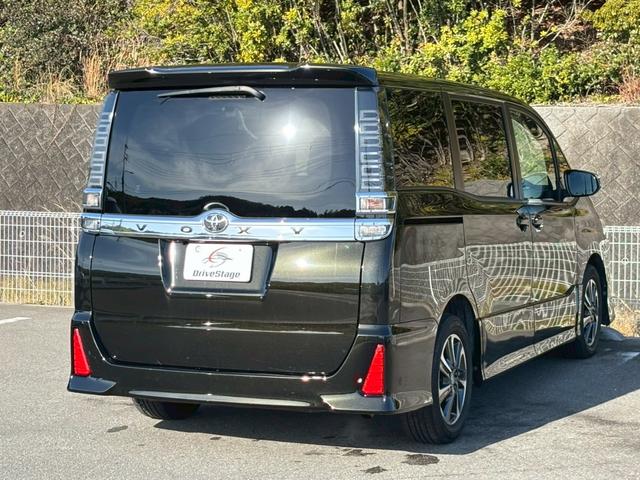 ヴォクシー ＺＳ　アルパイン９型ナビ　１２．８型フリップダウン　モデリスタエアロ　バックカメラ　両側電動スライド　レーンキープ　ＨＤＭＩ　クルーズコントロール　衝突軽減ブレーキ　ドライブレコーダー前後　ＥＴＣ　禁煙（7枚目）