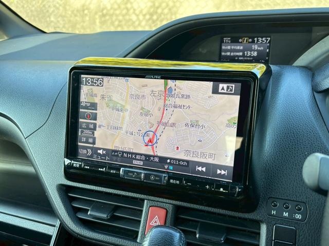 ヴォクシー ＺＳ　アルパイン９型ナビ　１２．８型フリップダウン　モデリスタエアロ　バックカメラ　両側電動スライド　レーンキープ　ＨＤＭＩ　クルーズコントロール　衝突軽減ブレーキ　ドライブレコーダー前後　ＥＴＣ　禁煙（12枚目）