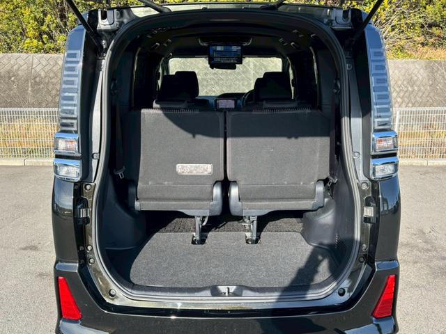 ヴォクシー ＺＳ　アルパイン９型ナビ　１２．８型フリップダウン　モデリスタエアロ　バックカメラ　両側電動スライド　レーンキープ　ＨＤＭＩ　クルーズコントロール　衝突軽減ブレーキ　ドライブレコーダー前後　ＥＴＣ　禁煙（33枚目）