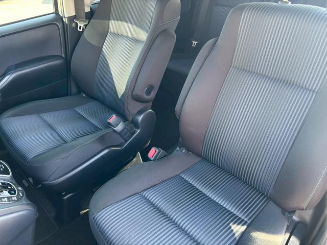 ヴォクシー ＺＳ　煌　禁煙　純正９インチナビ　バックカメラ　両側パワスラ　ドライブレコーダー　フルセグＴＶ　Ｂｌｕｅｔｏｏｔｈ　純正１６インチＡＷ　ＥＴＣ　ＬＥＤヘッドライト　オートライト　アイドリングストップ　車検整備付（26枚目）