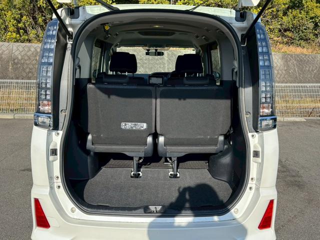 ヴォクシー ＺＳ　煌　禁煙　純正９インチナビ　バックカメラ　両側パワスラ　ドライブレコーダー　フルセグＴＶ　Ｂｌｕｅｔｏｏｔｈ　純正１６インチＡＷ　ＥＴＣ　ＬＥＤヘッドライト　オートライト　アイドリングストップ　車検整備付（33枚目）