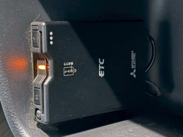 スーパーキャリイ Ｘ　４ＷＤ　三方開　禁煙車　社外メモリーナビ　バックカメラ　衝突軽減ブレーキ　レーンキープ　ＨＩＤヘッドライト　キーレスエントリー　ＥＴＣ　フルセグＴＶ　Ｂｌｕｅｔｏｏｔｈ　オートハイビーム　点検整備付（13枚目）