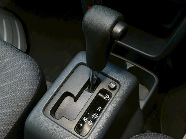 スーパーキャリイ Ｘ　４ＷＤ　三方開　禁煙車　社外メモリーナビ　バックカメラ　衝突軽減ブレーキ　レーンキープ　ＨＩＤヘッドライト　キーレスエントリー　ＥＴＣ　フルセグＴＶ　Ｂｌｕｅｔｏｏｔｈ　オートハイビーム　点検整備付（20枚目）