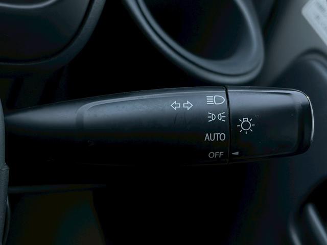 スーパーキャリイ Ｘ　４ＷＤ　三方開　禁煙車　社外メモリーナビ　バックカメラ　衝突軽減ブレーキ　レーンキープ　ＨＩＤヘッドライト　キーレスエントリー　ＥＴＣ　フルセグＴＶ　Ｂｌｕｅｔｏｏｔｈ　オートハイビーム　点検整備付（26枚目）