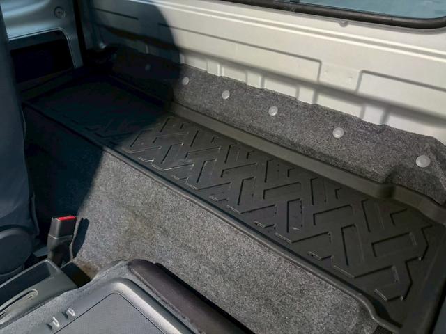 スーパーキャリイ Ｘ　４ＷＤ　三方開　禁煙車　社外メモリーナビ　バックカメラ　衝突軽減ブレーキ　レーンキープ　ＨＩＤヘッドライト　キーレスエントリー　ＥＴＣ　フルセグＴＶ　Ｂｌｕｅｔｏｏｔｈ　オートハイビーム　点検整備付（33枚目）