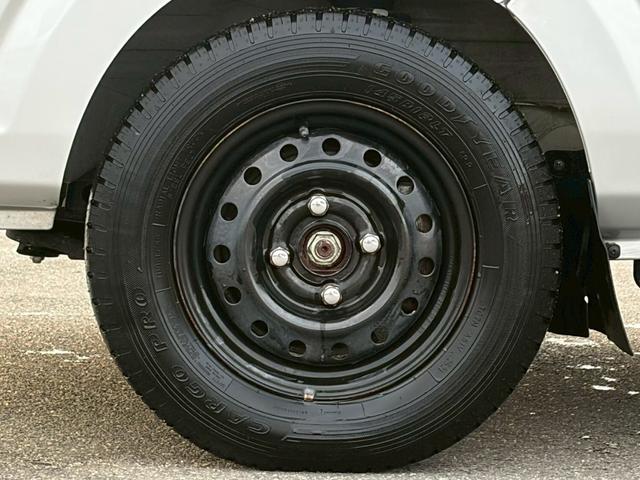 スーパーキャリイ Ｘ　４ＷＤ　三方開　禁煙車　社外メモリーナビ　バックカメラ　衝突軽減ブレーキ　レーンキープ　ＨＩＤヘッドライト　キーレスエントリー　ＥＴＣ　フルセグＴＶ　Ｂｌｕｅｔｏｏｔｈ　オートハイビーム　点検整備付（40枚目）