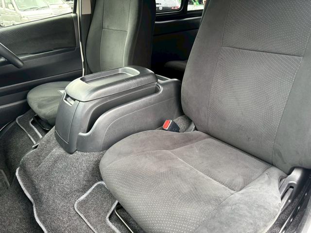 レジアスエースバン ロングスーパーＧＬ　禁煙　５型　純正ナビ　バックカメラ　後席クーラー、ヒーター　両側スライド　ドライブレコーダー　フルセグＴＶ　衝突軽減ブレーキ　レーンキープ　オートハイビーム　Ｂｌｕｅｔｏｏｔｈ　ＥＴＣ　車検整備付（25枚目）