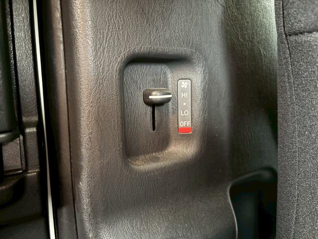 レジアスエースバン ロングスーパーＧＬ　禁煙　５型　純正ナビ　バックカメラ　後席クーラー、ヒーター　両側スライド　ドライブレコーダー　フルセグＴＶ　衝突軽減ブレーキ　レーンキープ　オートハイビーム　Ｂｌｕｅｔｏｏｔｈ　ＥＴＣ　車検整備付（31枚目）