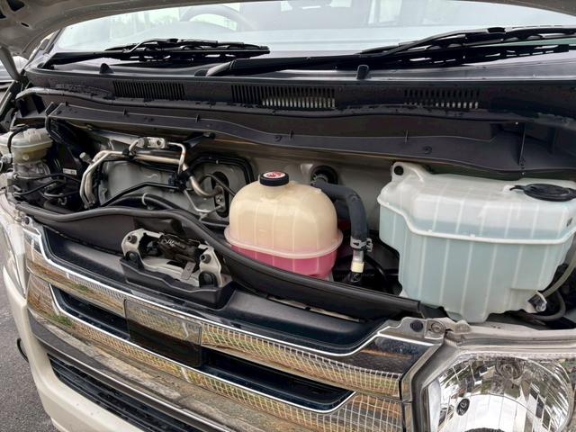 レジアスエースバン ロングスーパーＧＬ　禁煙　５型　純正ナビ　バックカメラ　後席クーラー、ヒーター　両側スライド　ドライブレコーダー　フルセグＴＶ　衝突軽減ブレーキ　レーンキープ　オートハイビーム　Ｂｌｕｅｔｏｏｔｈ　ＥＴＣ　車検整備付（34枚目）