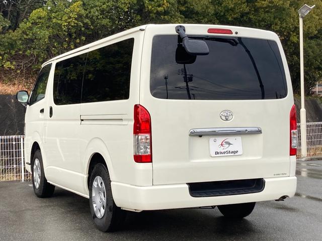 ハイエースバン ＤＸ　ＧＬパッケージ　ワンオーナー　禁煙　ストラーダ９インチナビ　ＡＣ１００Ｖ　リアヒーター　リアクーラー　バックカメラ　フルセグ　ＥＴＣ　Ｂｌｕｅｔｏｏｔｈ接続　ＣＤ／ＤＶＤ再生　キーレス　電格ミラー　ディーゼルターボ（13枚目）