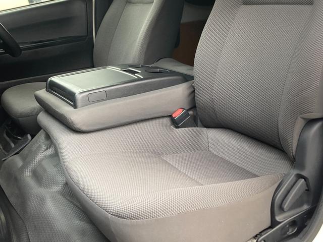 ハイエースバン ＤＸ　ＧＬパッケージ　ワンオーナー　禁煙　ストラーダ９インチナビ　ＡＣ１００Ｖ　リアヒーター　リアクーラー　バックカメラ　フルセグ　ＥＴＣ　Ｂｌｕｅｔｏｏｔｈ接続　ＣＤ／ＤＶＤ再生　キーレス　電格ミラー　ディーゼルターボ（47枚目）