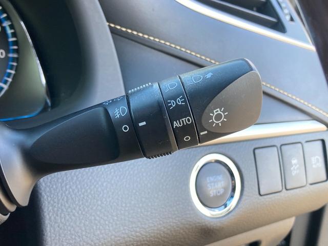 ハリアー プレミアム　禁煙車　純正ナビ　フロント・バックカメラ　ハーフレザーシート　パワーシート　レーダークルーズコントロール　衝突軽減ブレーキ　レーンキープ　パワーバックドア　ＬＥＤヘッドライト　純正１８インチアルミ（20枚目）