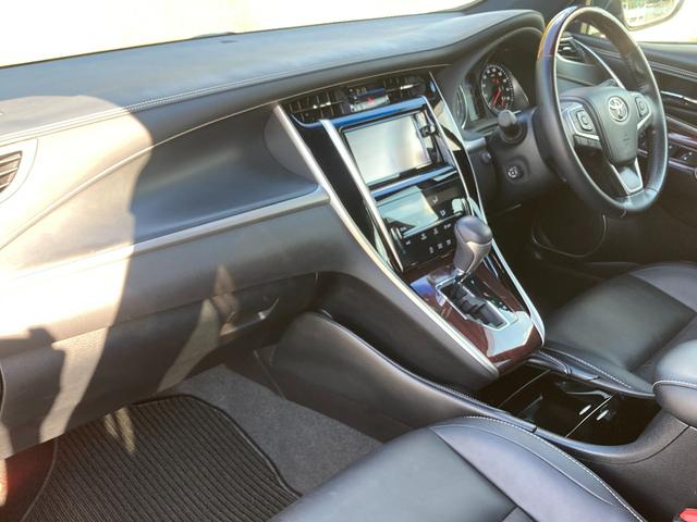ハリアー プレミアム　禁煙車　純正ナビ　フロント・バックカメラ　ハーフレザーシート　パワーシート　レーダークルーズコントロール　衝突軽減ブレーキ　レーンキープ　パワーバックドア　ＬＥＤヘッドライト　純正１８インチアルミ（46枚目）