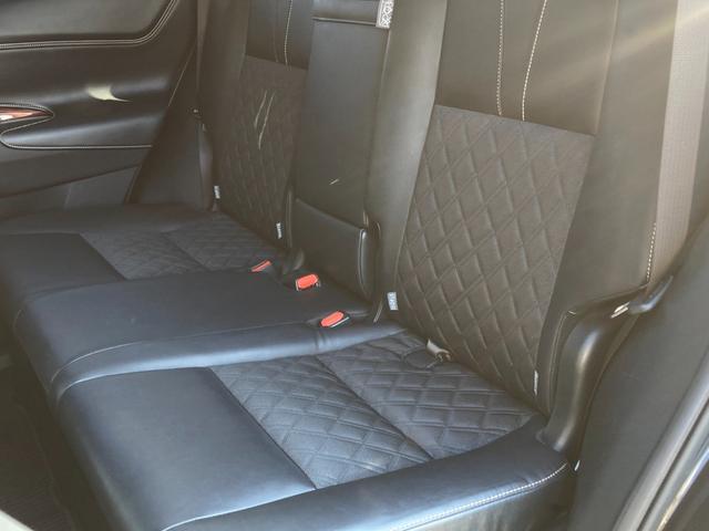 ハリアー プレミアム　禁煙車　純正ナビ　フロント・バックカメラ　ハーフレザーシート　パワーシート　レーダークルーズコントロール　衝突軽減ブレーキ　レーンキープ　パワーバックドア　ＬＥＤヘッドライト　純正１８インチアルミ（48枚目）