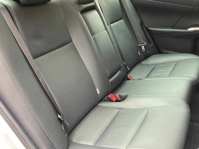 カムリ ハイブリッド　レザーパッケージ　禁煙　モデリスタエアロ　黒革　純正１７インチＡＷ　純正ナビ　前席シートヒーター　クルーズコントロール　バックカメラ　ＨＩＤヘッドライト　フルセグ　プッシュスタート　ＥＴＣ　Ｂｌｕｅｔｏｏｔｈ接続（11枚目）