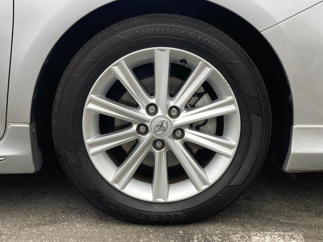 カムリ ハイブリッド　レザーパッケージ　禁煙　モデリスタエアロ　黒革　純正１７インチＡＷ　純正ナビ　前席シートヒーター　クルーズコントロール　バックカメラ　ＨＩＤヘッドライト　フルセグ　プッシュスタート　ＥＴＣ　Ｂｌｕｅｔｏｏｔｈ接続（35枚目）