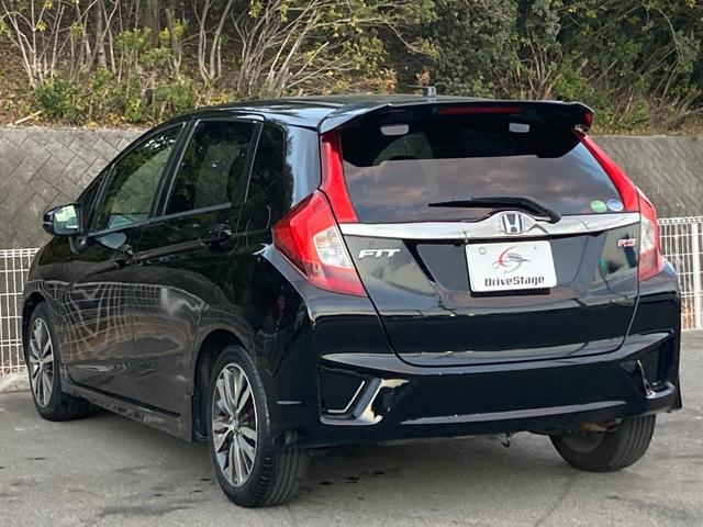 フィット ＲＳ　禁煙車　社外メモリーナビ　バックカメラ　インテリキー　クルーズコントロール　ＬＥＤヘッドライト　パドルシフト　オートライト　フルセグＴＶ　Ｂｌｕｅｔｏｏｔｈ　純正１６インチアルミ　電格ミラー　ＥＴＣ（7枚目）