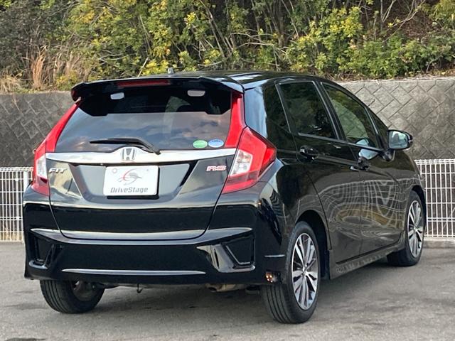フィット ＲＳ　禁煙車　社外メモリーナビ　バックカメラ　インテリキー　クルーズコントロール　ＬＥＤヘッドライト　パドルシフト　オートライト　フルセグＴＶ　Ｂｌｕｅｔｏｏｔｈ　純正１６インチアルミ　電格ミラー　ＥＴＣ（8枚目）