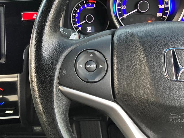 フィット ＲＳ　禁煙車　社外メモリーナビ　バックカメラ　インテリキー　クルーズコントロール　ＬＥＤヘッドライト　パドルシフト　オートライト　フルセグＴＶ　Ｂｌｕｅｔｏｏｔｈ　純正１６インチアルミ　電格ミラー　ＥＴＣ（14枚目）