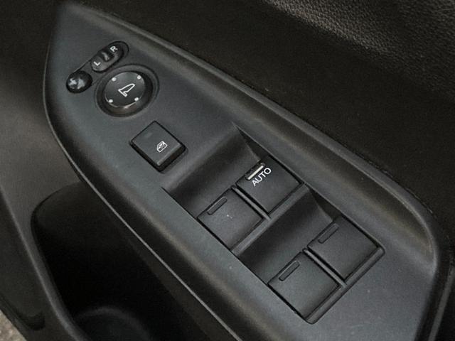 フィット ＲＳ　禁煙車　社外メモリーナビ　バックカメラ　インテリキー　クルーズコントロール　ＬＥＤヘッドライト　パドルシフト　オートライト　フルセグＴＶ　Ｂｌｕｅｔｏｏｔｈ　純正１６インチアルミ　電格ミラー　ＥＴＣ（20枚目）