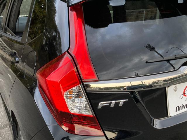 フィット ＲＳ　禁煙車　社外メモリーナビ　バックカメラ　インテリキー　クルーズコントロール　ＬＥＤヘッドライト　パドルシフト　オートライト　フルセグＴＶ　Ｂｌｕｅｔｏｏｔｈ　純正１６インチアルミ　電格ミラー　ＥＴＣ（28枚目）