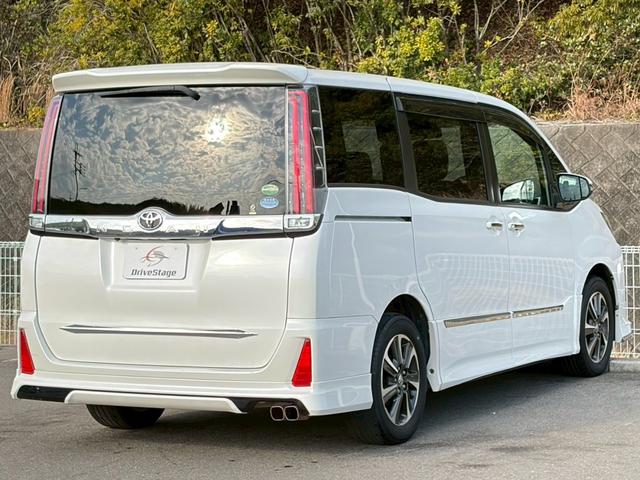 ノア Ｓｉ　モデリスタエアロ　禁煙　純正ナビ　バックカメラ　インテリキー　両側パワースライド　衝突軽減ブレーキ　レーンキープ　クルーズコントロール　ＬＥＤヘッドライト　ＵＳＢポート　ＥＴＣ　純正１６ＡＷ　８人乗り（7枚目）