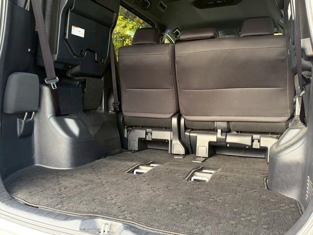 ノア Ｓｉ　モデリスタエアロ　禁煙　純正ナビ　バックカメラ　インテリキー　両側パワースライド　衝突軽減ブレーキ　レーンキープ　クルーズコントロール　ＬＥＤヘッドライト　ＵＳＢポート　ＥＴＣ　純正１６ＡＷ　８人乗り（17枚目）