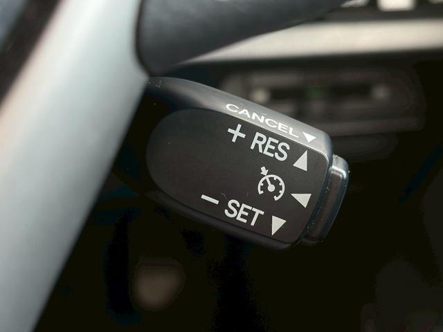 ノア Ｓｉ　モデリスタエアロ　禁煙　純正ナビ　バックカメラ　インテリキー　両側パワースライド　衝突軽減ブレーキ　レーンキープ　クルーズコントロール　ＬＥＤヘッドライト　ＵＳＢポート　ＥＴＣ　純正１６ＡＷ　８人乗り（28枚目）