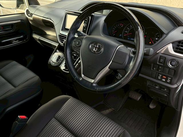 ノア Ｓｉ　モデリスタエアロ　禁煙　純正ナビ　バックカメラ　インテリキー　両側パワースライド　衝突軽減ブレーキ　レーンキープ　クルーズコントロール　ＬＥＤヘッドライト　ＵＳＢポート　ＥＴＣ　純正１６ＡＷ　８人乗り（34枚目）