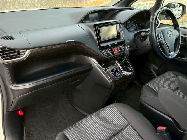 ノア Ｓｉ　モデリスタエアロ　禁煙　純正ナビ　バックカメラ　インテリキー　両側パワースライド　衝突軽減ブレーキ　レーンキープ　クルーズコントロール　ＬＥＤヘッドライト　ＵＳＢポート　ＥＴＣ　純正１６ＡＷ　８人乗り（35枚目）