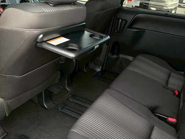 ノア Ｓｉ　モデリスタエアロ　禁煙　純正ナビ　バックカメラ　インテリキー　両側パワースライド　衝突軽減ブレーキ　レーンキープ　クルーズコントロール　ＬＥＤヘッドライト　ＵＳＢポート　ＥＴＣ　純正１６ＡＷ　８人乗り（37枚目）