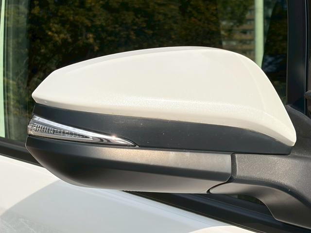 ノア Ｓｉ　モデリスタエアロ　禁煙　純正ナビ　バックカメラ　インテリキー　両側パワースライド　衝突軽減ブレーキ　レーンキープ　クルーズコントロール　ＬＥＤヘッドライト　ＵＳＢポート　ＥＴＣ　純正１６ＡＷ　８人乗り（46枚目）