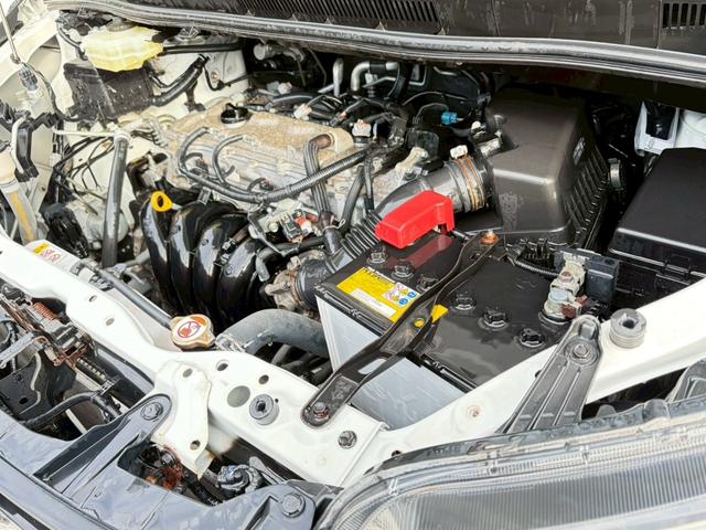 ノア Ｓｉ　モデリスタエアロ　禁煙　純正ナビ　バックカメラ　インテリキー　両側パワースライド　衝突軽減ブレーキ　レーンキープ　クルーズコントロール　ＬＥＤヘッドライト　ＵＳＢポート　ＥＴＣ　純正１６ＡＷ　８人乗り（53枚目）