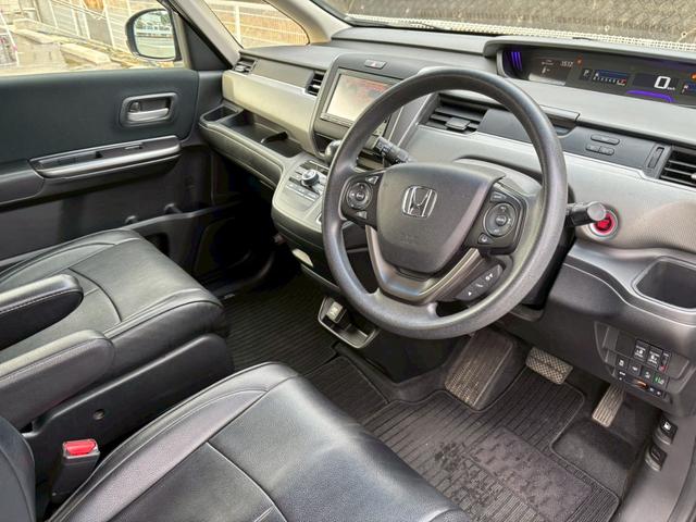 フリード＋ Ｇ・ホンダセンシング　禁煙　ホンダセンシング　純正ナビ　バックカメラ　両側電動スライドドア　衝突軽減ブレーキ　アダプティブクルーズ　フルセグＴＶ　ＤＶＤ再生可　Ｂｌｕｅｔｏｏｔｈ　ＥＴＣ　スマートキー　アイドリングストップ（9枚目）