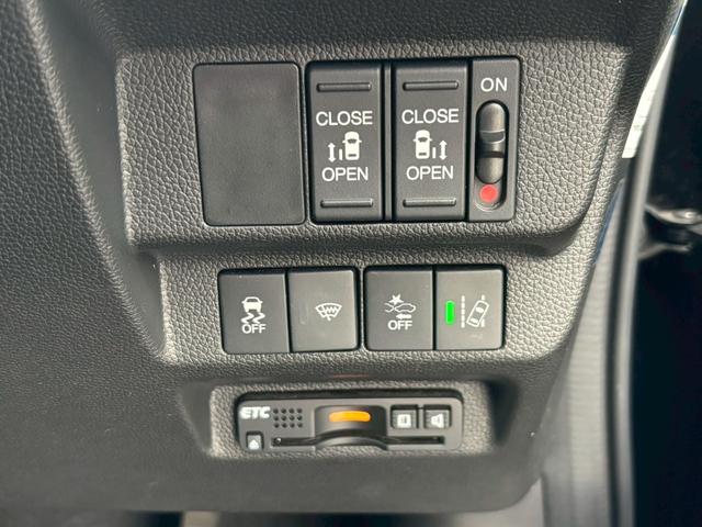 フリード＋ Ｇ・ホンダセンシング　禁煙　ホンダセンシング　純正ナビ　バックカメラ　両側電動スライドドア　衝突軽減ブレーキ　アダプティブクルーズ　フルセグＴＶ　ＤＶＤ再生可　Ｂｌｕｅｔｏｏｔｈ　ＥＴＣ　スマートキー　アイドリングストップ（16枚目）