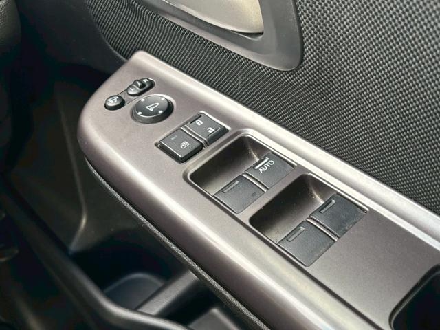 フリード＋ Ｇ・ホンダセンシング　禁煙　ホンダセンシング　純正ナビ　バックカメラ　両側電動スライドドア　衝突軽減ブレーキ　アダプティブクルーズ　フルセグＴＶ　ＤＶＤ再生可　Ｂｌｕｅｔｏｏｔｈ　ＥＴＣ　スマートキー　アイドリングストップ（17枚目）