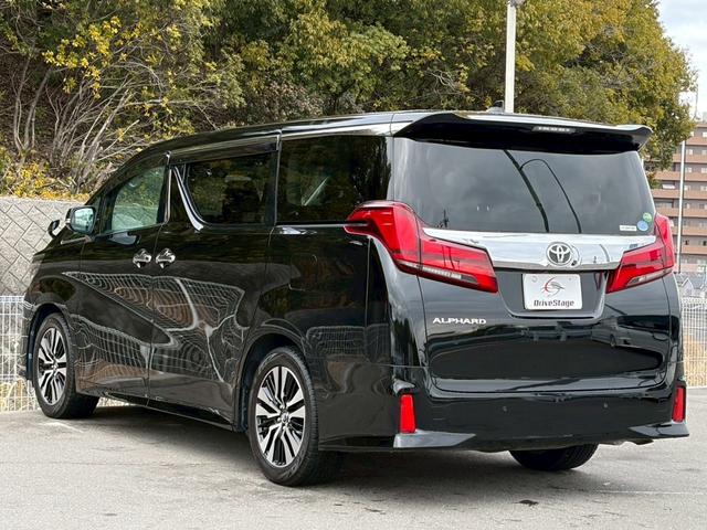 アルファード ２．５Ｓ　Ｃパッケージ　１オーナー　禁煙　社外１１型ナビ　フリップダウンモニター　ドラレコ　黒革　バックカメラ　パワーシート　前席シート冷暖　ステアリングヒーター　レーダークルーズ　パワーバックドア　純正１８ＡＷ　車検整備付（9枚目）