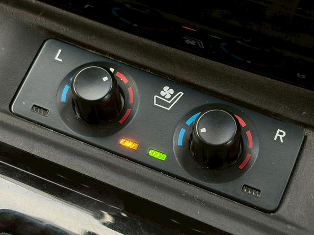 アルファード ２．５Ｓ　Ｃパッケージ　１オーナー　禁煙　社外１１型ナビ　フリップダウンモニター　ドラレコ　黒革　バックカメラ　パワーシート　前席シート冷暖　ステアリングヒーター　レーダークルーズ　パワーバックドア　純正１８ＡＷ　車検整備付（36枚目）