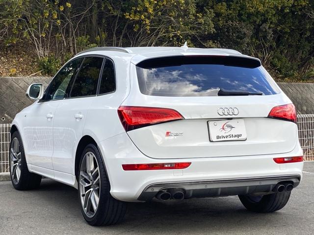 ＳＱ５ ベースグレード　ユーザー買取　アシスタンスＰＫＧ　黒／赤ナッパレザー　純正２１インチＡＷ　Ｂａｎｇ＆Ｏｌｕｆｓｅｎ　ＡＣＣ　メモリ付パワーシート　純正ナビ　バックカメラ　ドラレコ　パワーバックドア　ＢＳＭ　禁煙（9枚目）