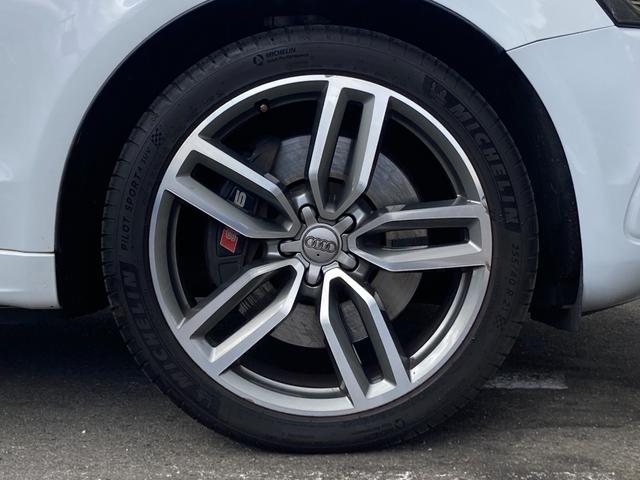 ＳＱ５ ベースグレード　ユーザー買取　アシスタンスＰＫＧ　黒／赤ナッパレザー　純正２１インチＡＷ　Ｂａｎｇ＆Ｏｌｕｆｓｅｎ　ＡＣＣ　メモリ付パワーシート　純正ナビ　バックカメラ　ドラレコ　パワーバックドア　ＢＳＭ　禁煙（38枚目）