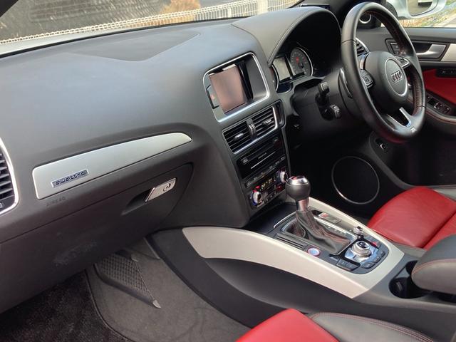 ＳＱ５ ベースグレード　ユーザー買取　アシスタンスＰＫＧ　黒／赤ナッパレザー　純正２１インチＡＷ　Ｂａｎｇ＆Ｏｌｕｆｓｅｎ　ＡＣＣ　メモリ付パワーシート　純正ナビ　バックカメラ　ドラレコ　パワーバックドア　ＢＳＭ　禁煙（49枚目）