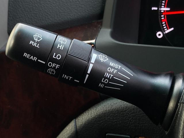 ヴェルファイア ２．４Ｚ　禁煙　アルパイン８インチナビ　フリップダウンモニター　両側パワースライドドア　バックカメラ　フルセグ　　前後クリアランスソナー　純正１８インチアルミ　前後ドラレコ　ＥＴＣ　スマートキー　８人乗り（17枚目）