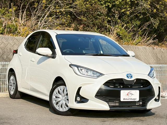 ヤリス ハイブリッドＺ　走行距離９０００キロ！　禁煙車　純正ナビ　全周囲モニター　ドラレコ　レーダークルーズ　衝突軽減　ブラインドスポット　ＬＥＤヘッドライト　前後クリソナ　シートヒーター　ＵＳＢポート　ＥＴＣ　車検整備付（5枚目）