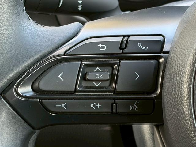 ヤリス ハイブリッドＺ　走行距離９０００キロ！　禁煙車　純正ナビ　全周囲モニター　ドラレコ　レーダークルーズ　衝突軽減　ブラインドスポット　ＬＥＤヘッドライト　前後クリソナ　シートヒーター　ＵＳＢポート　ＥＴＣ　車検整備付（25枚目）