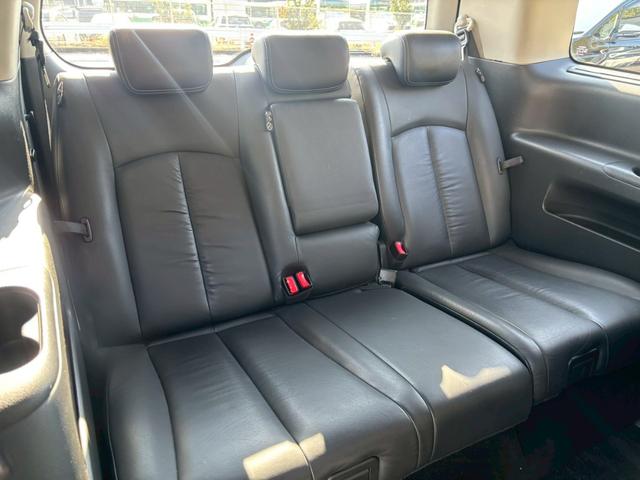 エルグランド ライダー　ブラックライン　黒本革シート　禁煙車　純正ナビ　フリップダウンモニター　黒レザーシート　全周囲カメラ　両側パワースライドドア　ドライブレコーダー　クリアランスソナー　クルーズコントロール　オットマン　フルセグ　ＥＴＣ　車検整備付（24枚目）