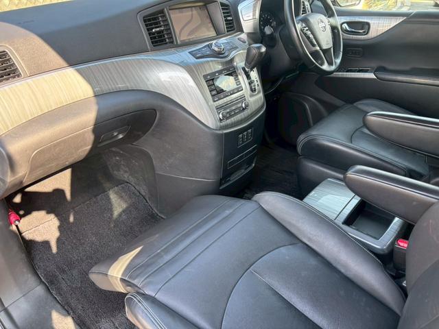 エルグランド ライダー　ブラックライン　黒本革シート　禁煙車　純正ナビ　フリップダウンモニター　黒レザーシート　全周囲カメラ　両側パワースライドドア　ドライブレコーダー　クリアランスソナー　クルーズコントロール　オットマン　フルセグ　ＥＴＣ　車検整備付（25枚目）