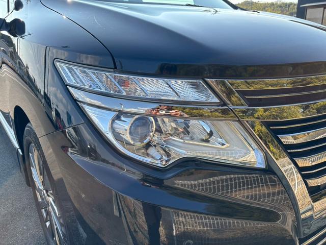 エルグランド ライダー　ブラックライン　黒本革シート　禁煙車　純正ナビ　フリップダウンモニター　黒レザーシート　全周囲カメラ　両側パワースライドドア　ドライブレコーダー　クリアランスソナー　クルーズコントロール　オットマン　フルセグ　ＥＴＣ　車検整備付（42枚目）