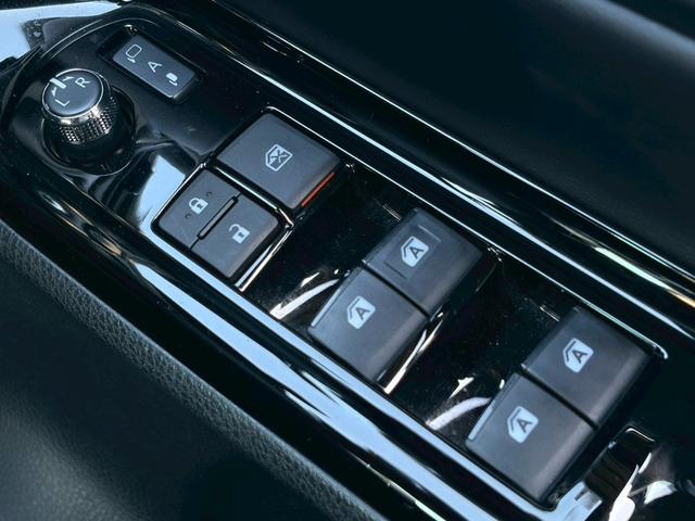 ヴォクシー ハイブリッドＶ　禁煙　両側パワースライドドア　セーフティセンス　純正ナビ　バックカメラ　地デジ　前席シートヒーター　クルーズコントロール　純正１５インチアルミ　スマートキー　ＥＴＣ　Ｂｌｕｅｔｏｏｔｈ接続　保証１年付（31枚目）