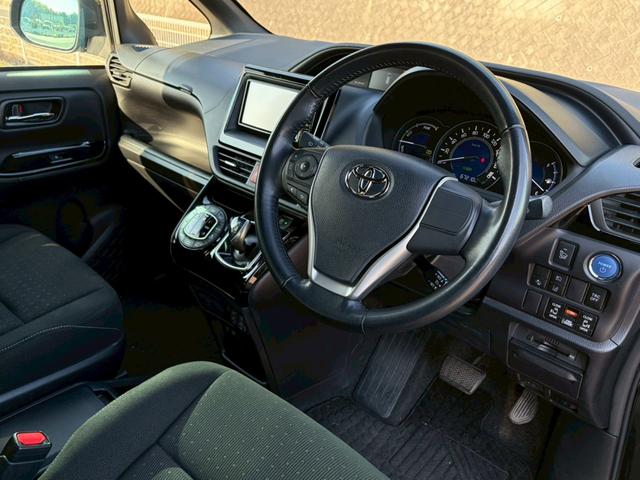 ヴォクシー ハイブリッドＶ　禁煙　両側パワースライドドア　セーフティセンス　純正ナビ　バックカメラ　地デジ　前席シートヒーター　クルーズコントロール　純正１５インチアルミ　スマートキー　ＥＴＣ　Ｂｌｕｅｔｏｏｔｈ接続　保証１年付（38枚目）